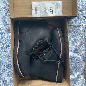 UGG MEN’S RITTER BOOT BLACK SIZE US8 / EU41